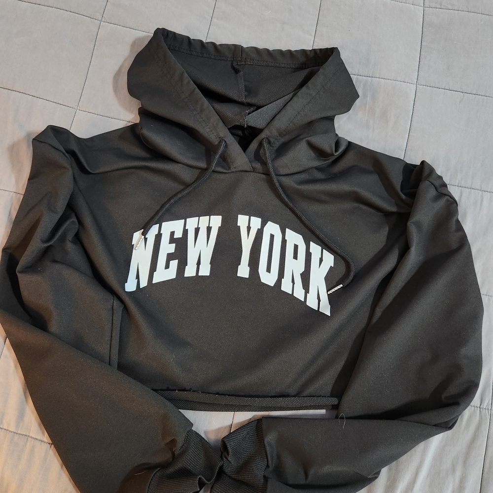 Women's CROP Black New York Hoodie